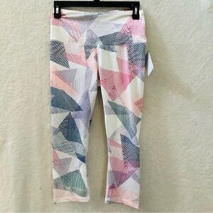 NWT REEBOK Skinny Capri High Rise Training Leggings Geometric Patterned Woman S